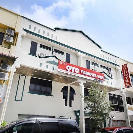 Oyo 764 Hotel Famous Inn Malacca 外观 照片