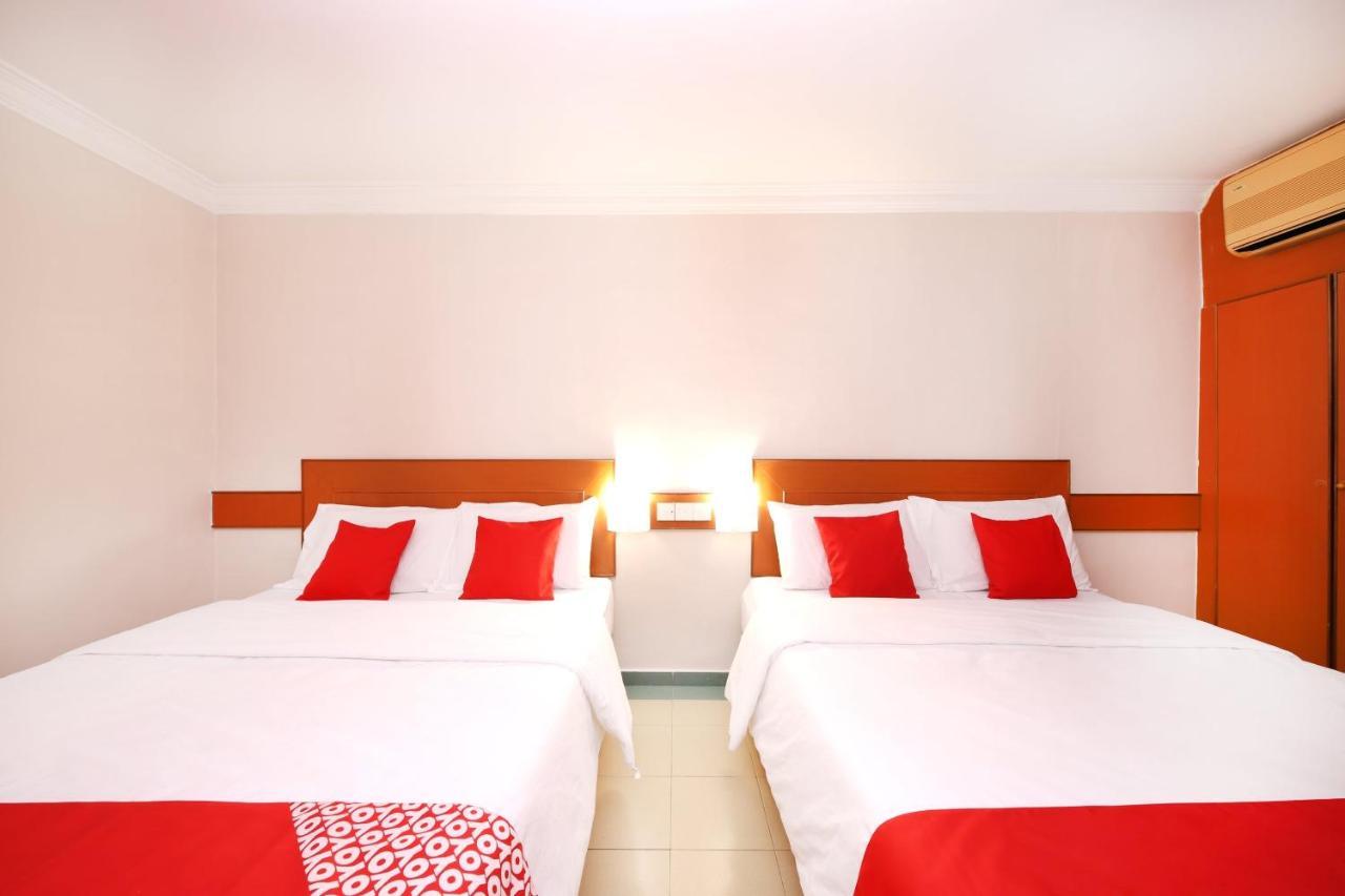 Oyo 764 Hotel Famous Inn Malacca 外观 照片