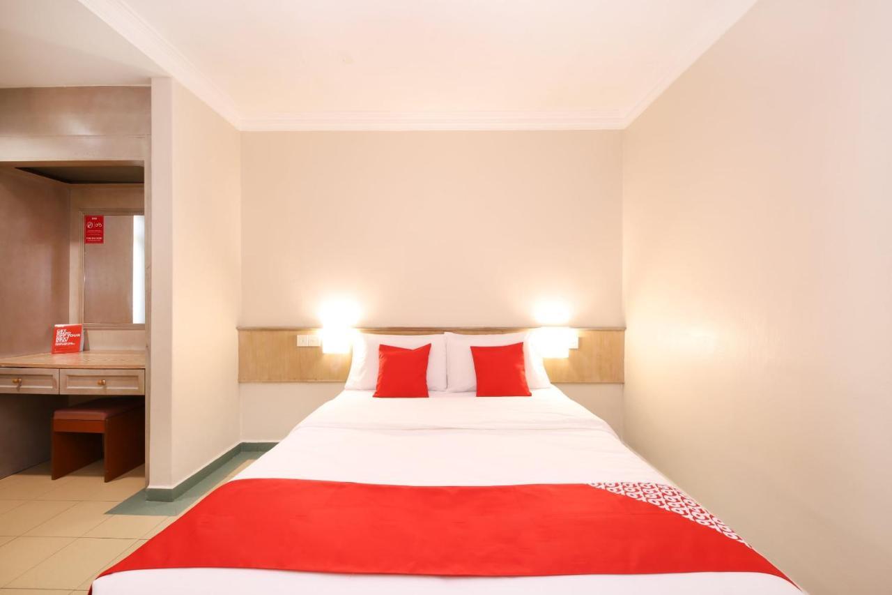 Oyo 764 Hotel Famous Inn Malacca 外观 照片
