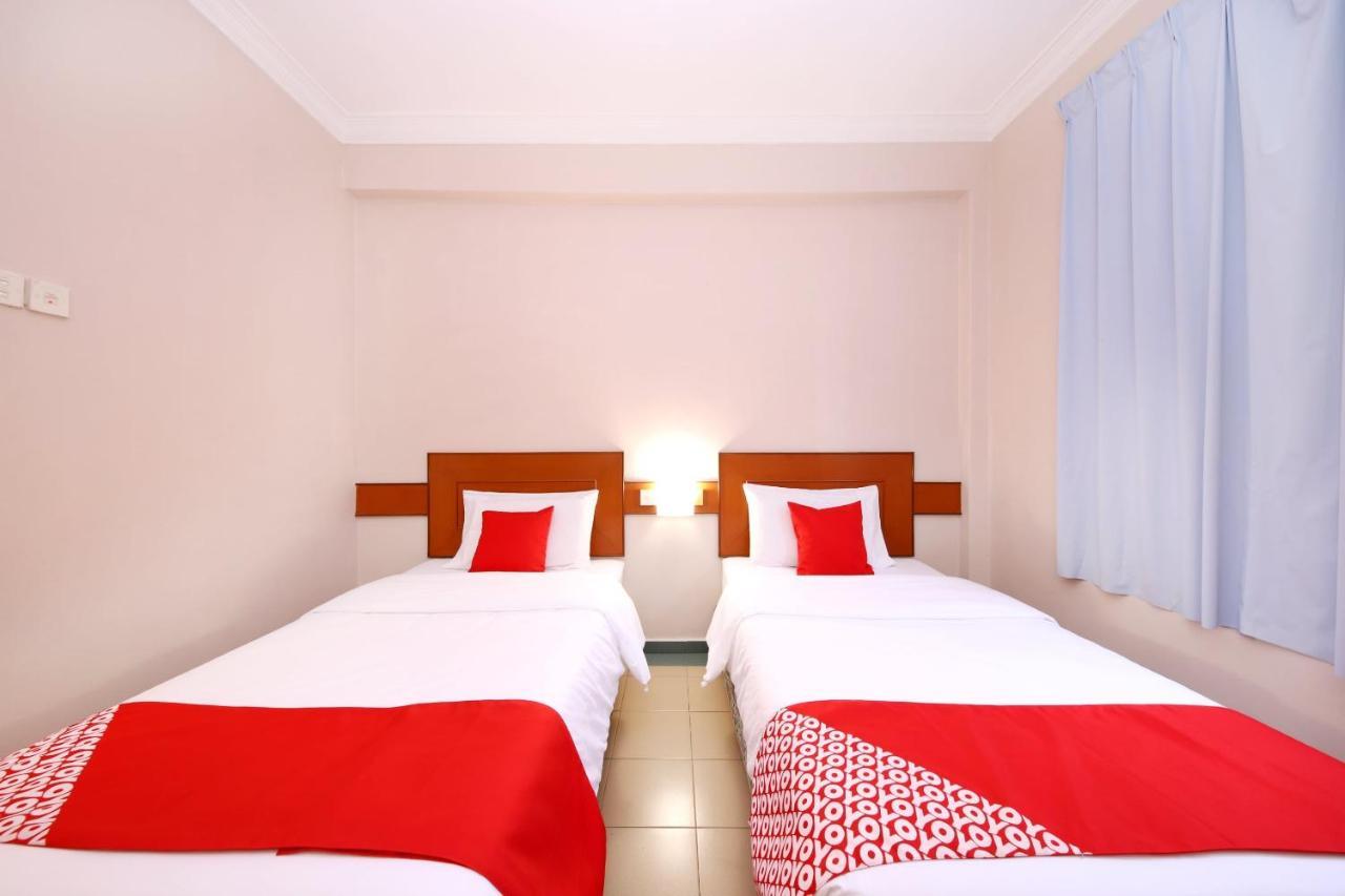 Oyo 764 Hotel Famous Inn Malacca 外观 照片
