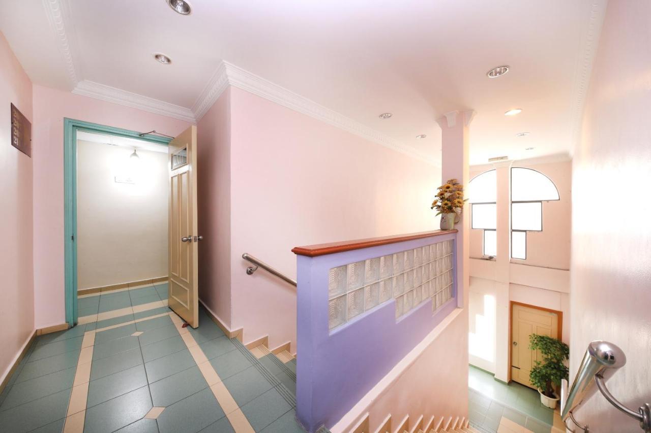 Oyo 764 Hotel Famous Inn Malacca 外观 照片