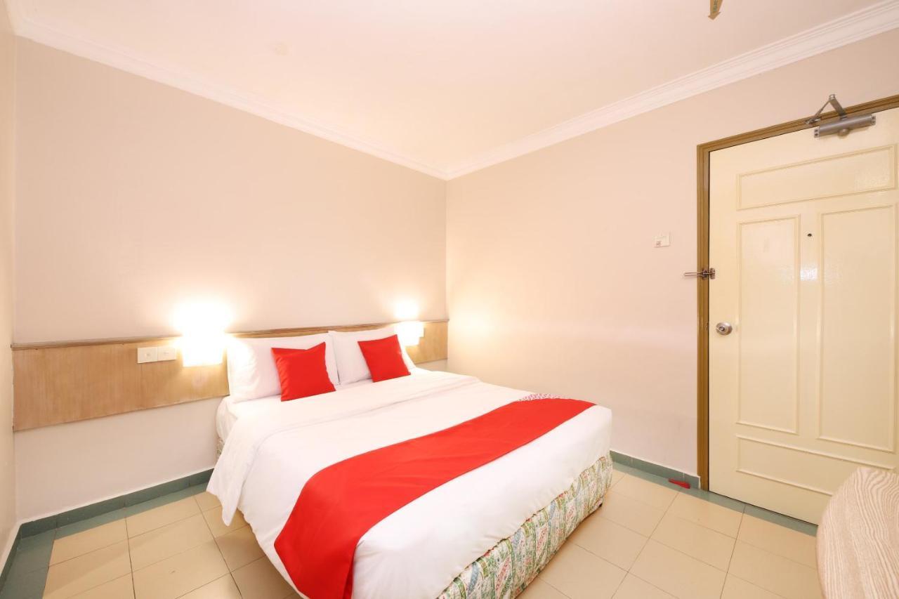 Oyo 764 Hotel Famous Inn Malacca 外观 照片