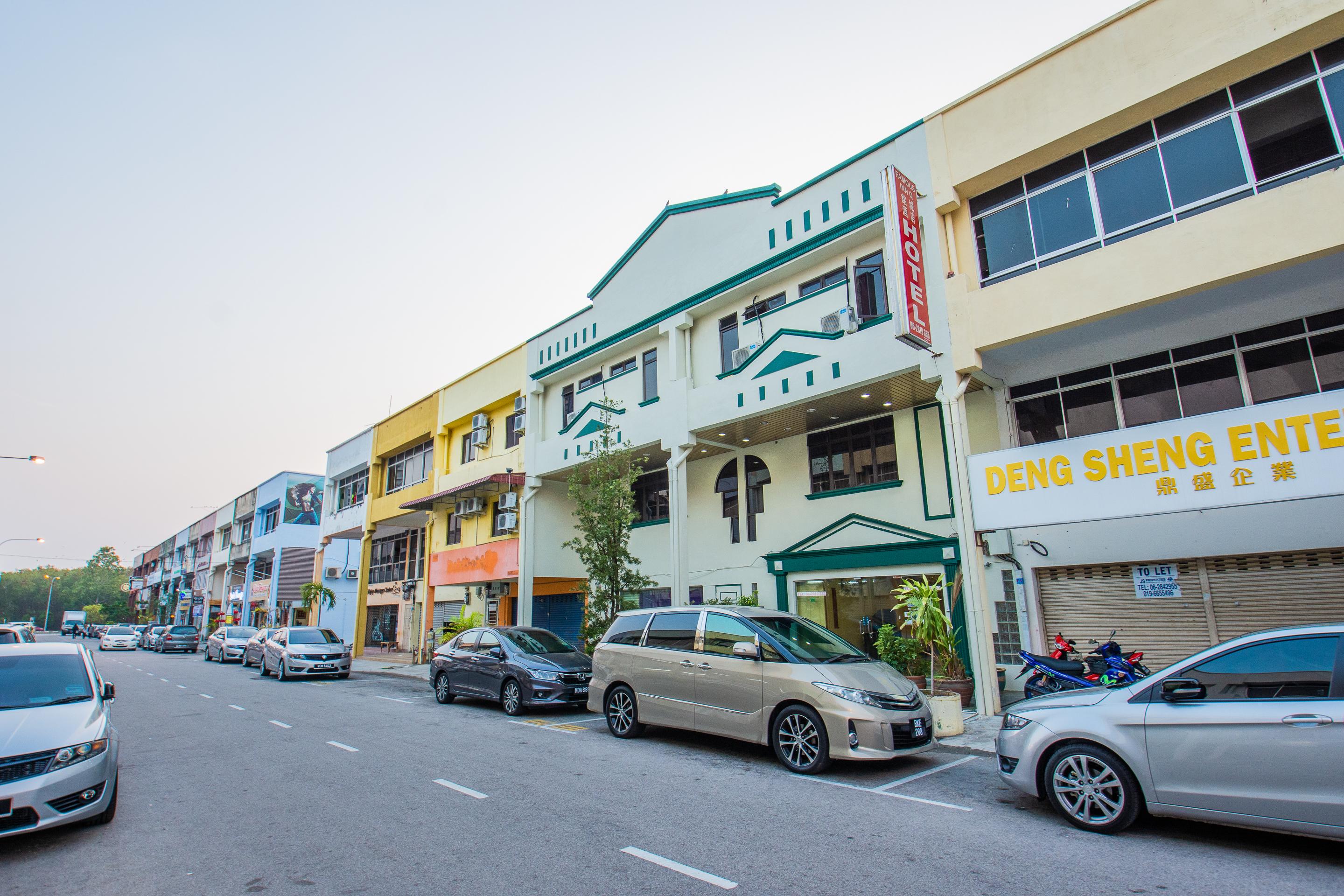 Oyo 764 Hotel Famous Inn Malacca 外观 照片
