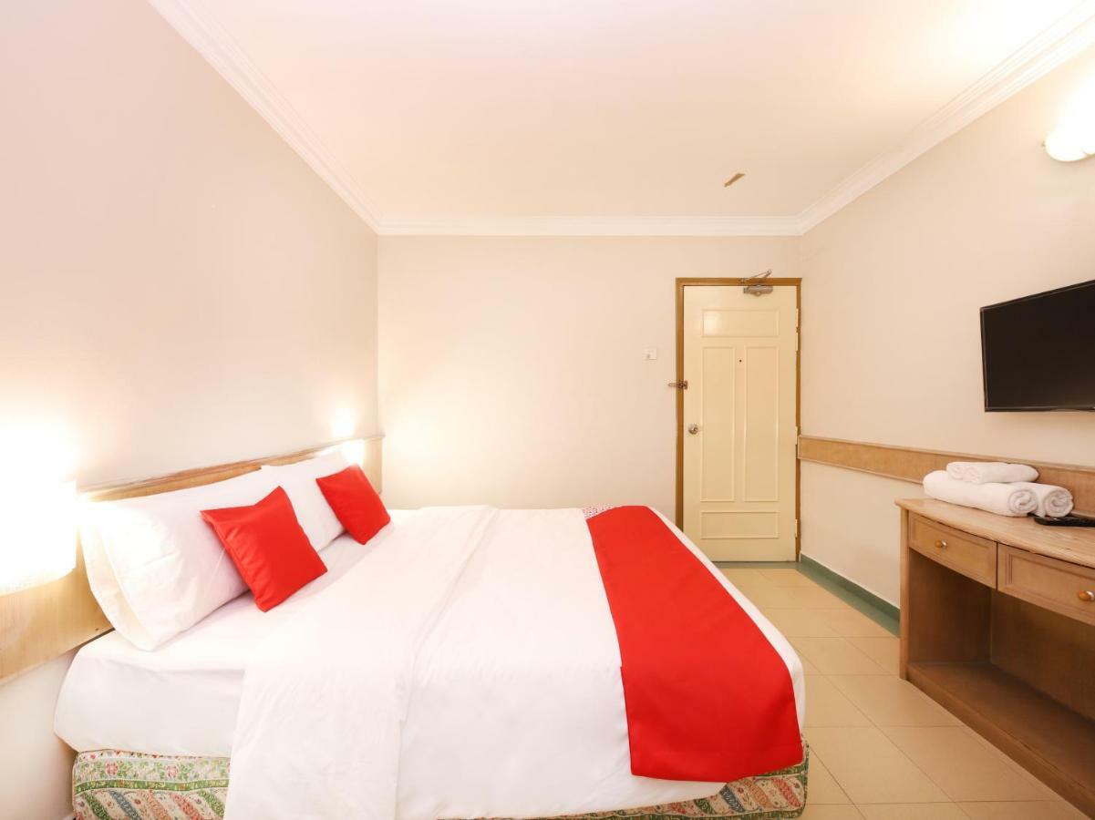 Oyo 764 Hotel Famous Inn Malacca 外观 照片